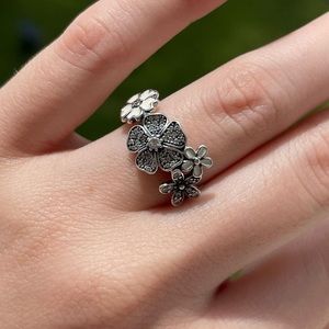 Pandora Shimmering Bouquet Flower Ring